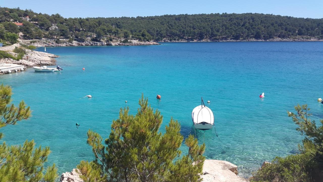 Villa Sun Garden - 4 Star Villa With Heated Swimming Pool, Quiet Bay, Bbq, 50M From The Sea Milna  Exterior foto